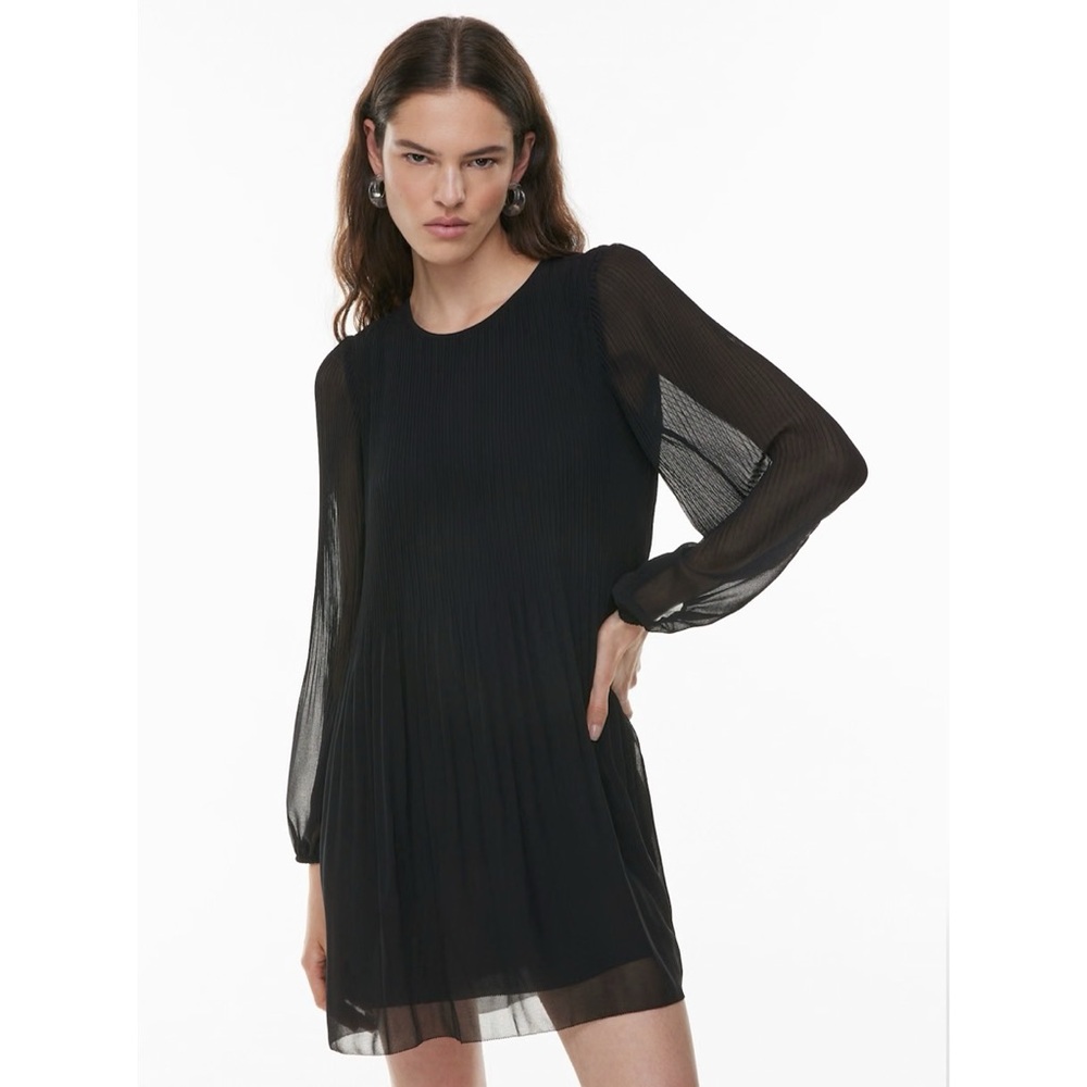 Aritzia Wilfred Daydreamer Mini Pleated Black Long Sleeve Dress